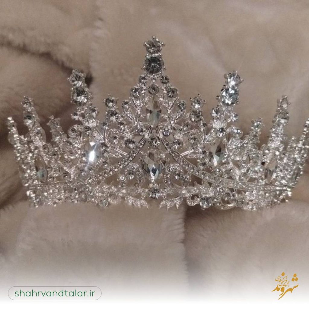 تاج عروس در سبک کلاسیک