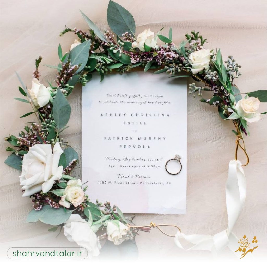 تاج عروس با گل